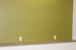 Olive, wall 2683